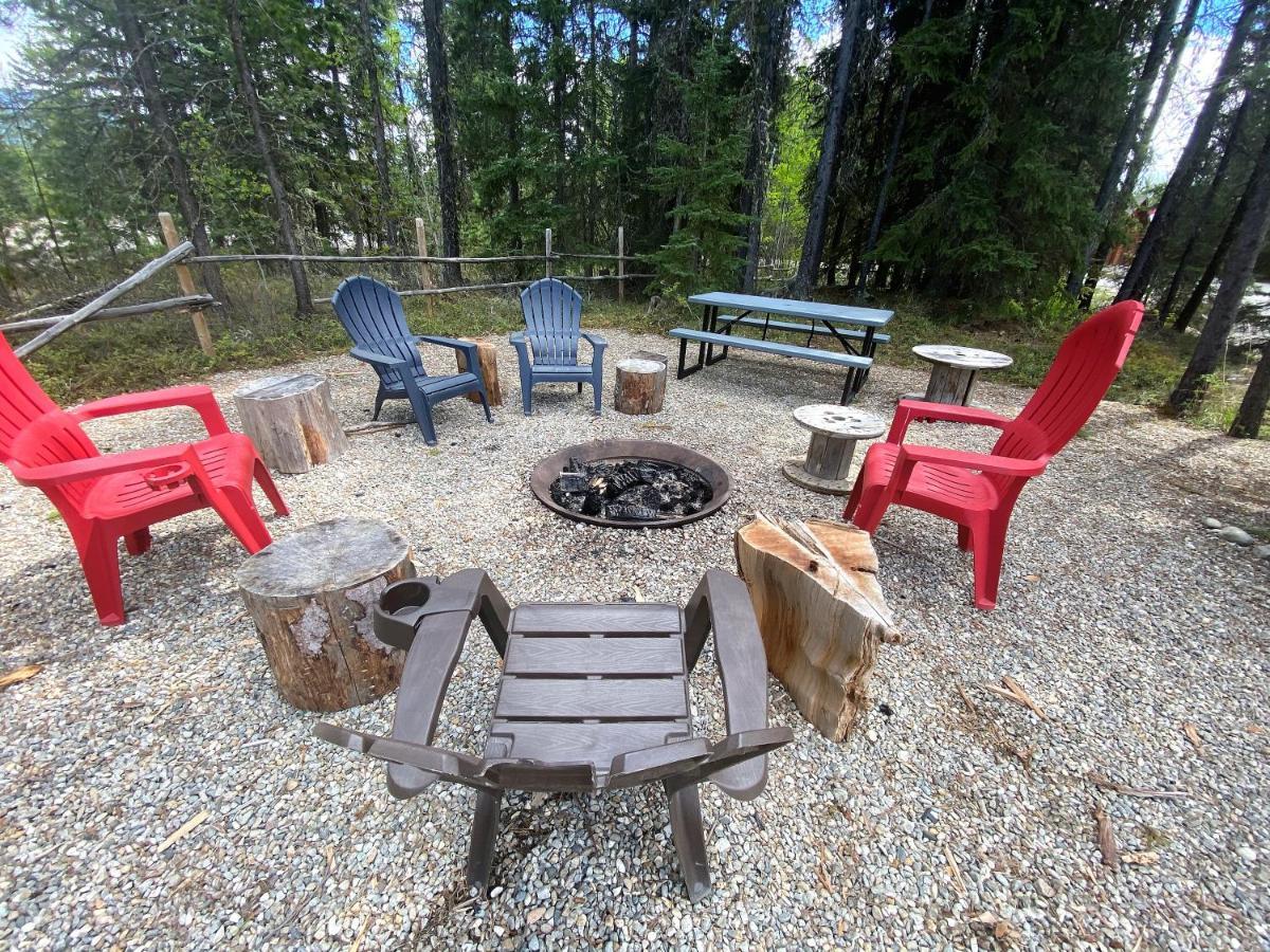 Wolf Den Villa Valemount Exterior photo