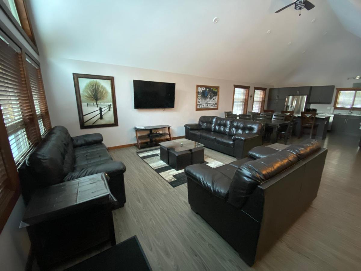 Wolf Den Villa Valemount Exterior photo
