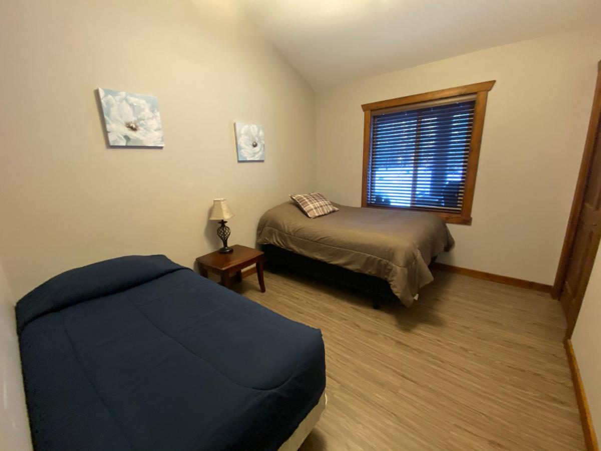 Wolf Den Villa Valemount Exterior photo